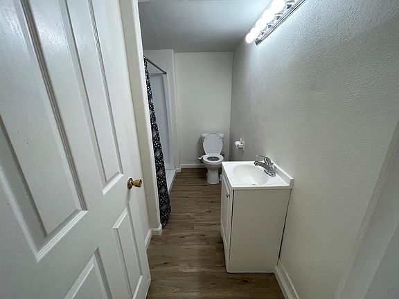 3rd image of 5973 Vista Ave