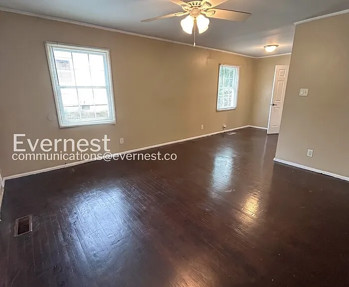 1242 Addison Ave — Photo 5