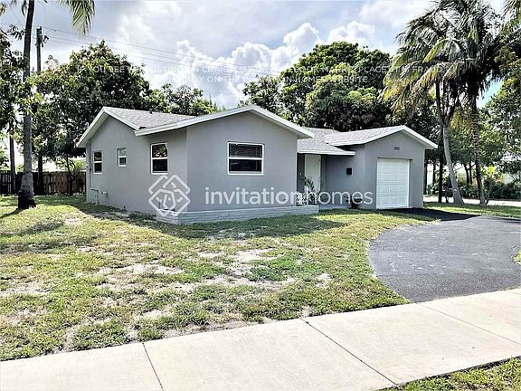 2nd image of 2861 NE 1st Ave