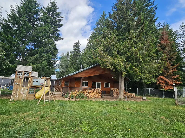 519 Jenkins Rd — Photo 1