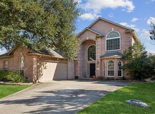 310 Fairway Meadows Dr, Garland, TX 75044
