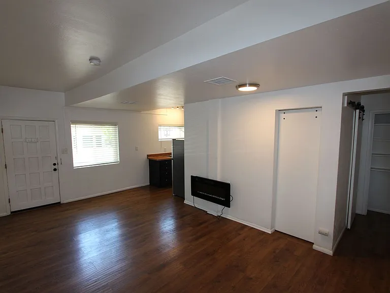 208 W Dale Ave — Photo 4