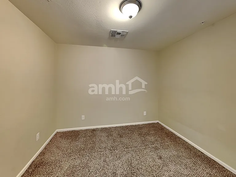 20769 W Thomas Rd — Photo 8