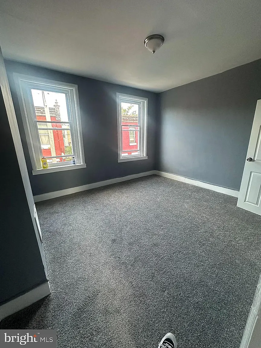 Master Bedroom - 2442 N Cleveland St