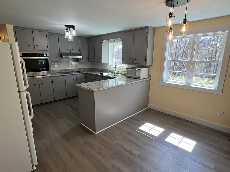 157 Middle Rd — Photo 7