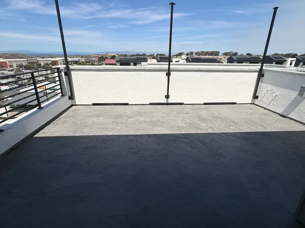 108 10th St #108, Marina, CA 93933
