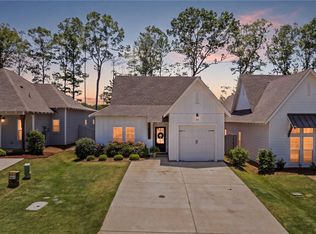 1186 Woodland Cir, Opelika, AL 36801