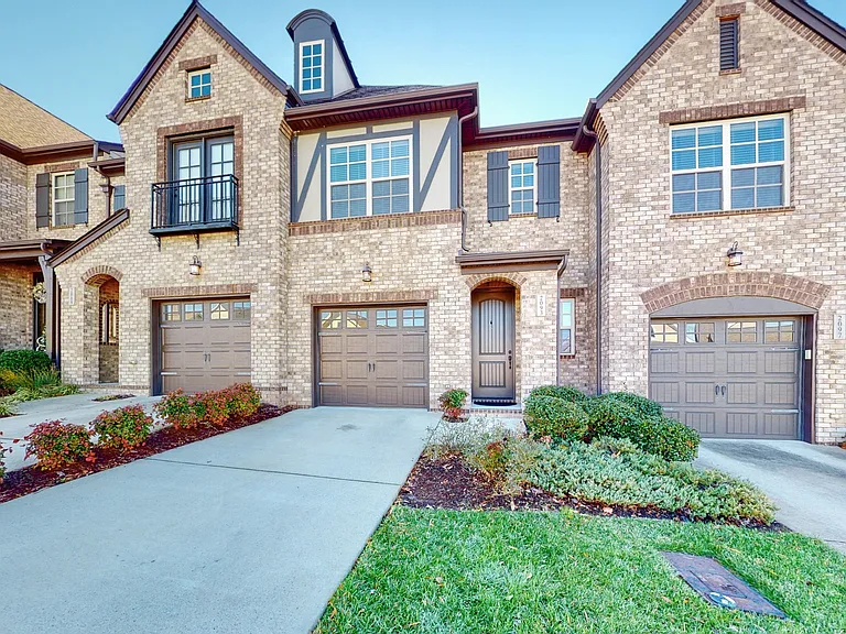 2093 Newark Ln — Photo 33