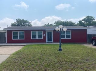 118 N Klein Ave, Dumas, TX 79029
