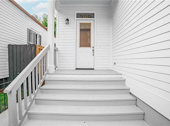 3rd image of 2119 Chippewa St
