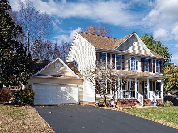 4th image of 11804 Fillmore Ln