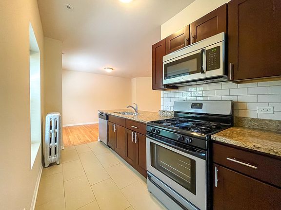 3rd image of 4746 S Greenwood Ave APT 2W