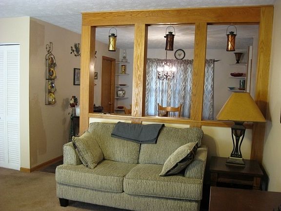 5th image of 3458 Chaucer Dr