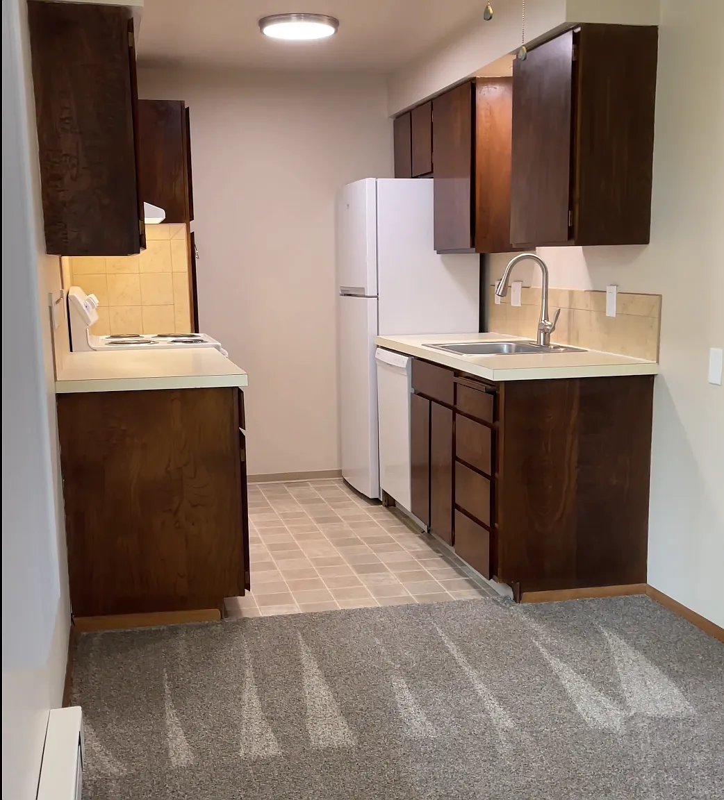 2711 W Euclid Ave — Photo 1