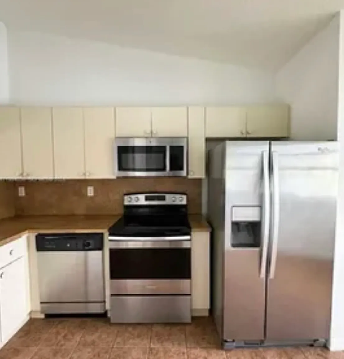 2 bed, 815 sqft, $1,700 — Photo 3