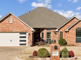 1909 Del Simmons Dr, Edmond, OK 73003