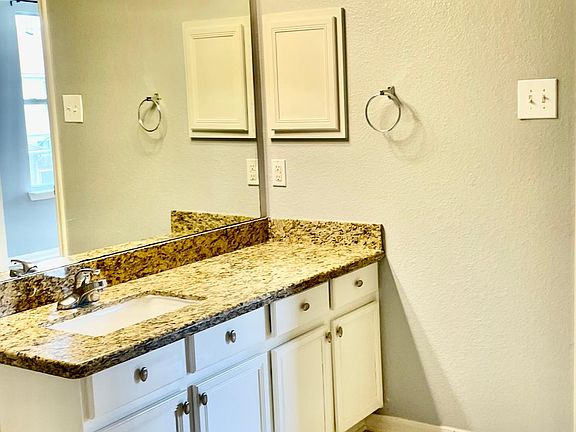 3rd image of 3803 Tammony Park Ln