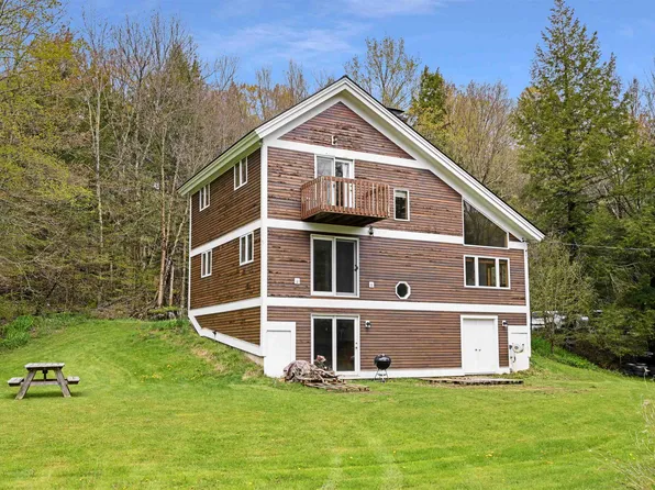 209 County Farm Road, Cambridge, VT 05444