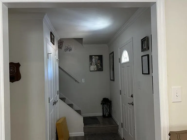 202 Greenfield Ave — Photo 7