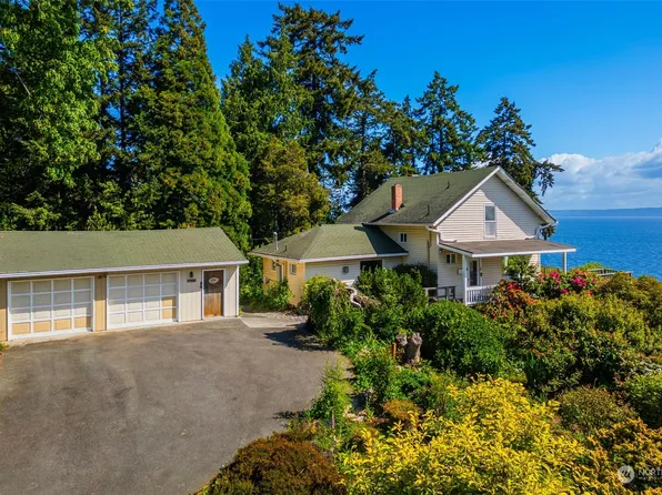 11504 Logg Road NE, Bainbridge Island, WA 98110