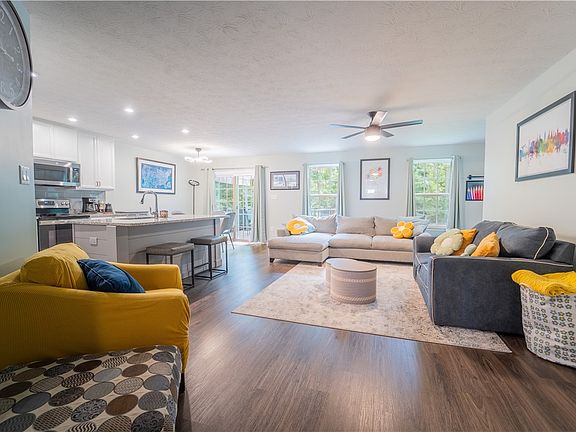 4th image of 280 Warm Springs Dr