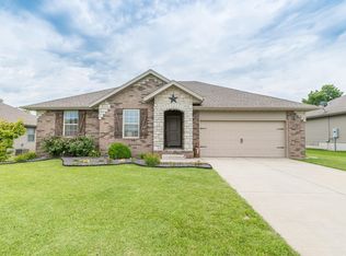 3918 N Grassland Dr, Ozark, MO 65721