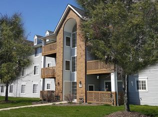 16187 Chatman Dr, Strongsville, OH 44149