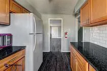 255 W Union St #B — Photo 9