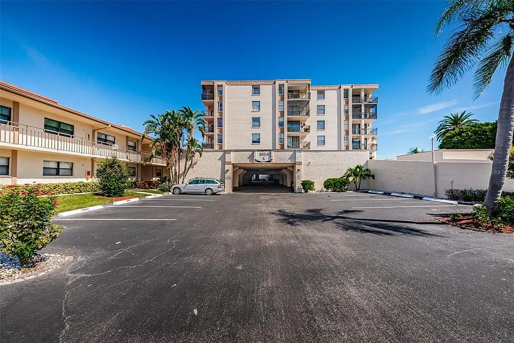 1 bed, 1.5 bath, 790 sqft, $2,200 — Photo 4