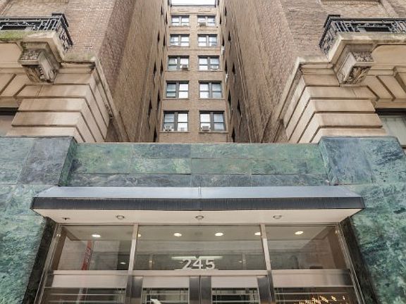 5th image of 245 W 51st St APT 612