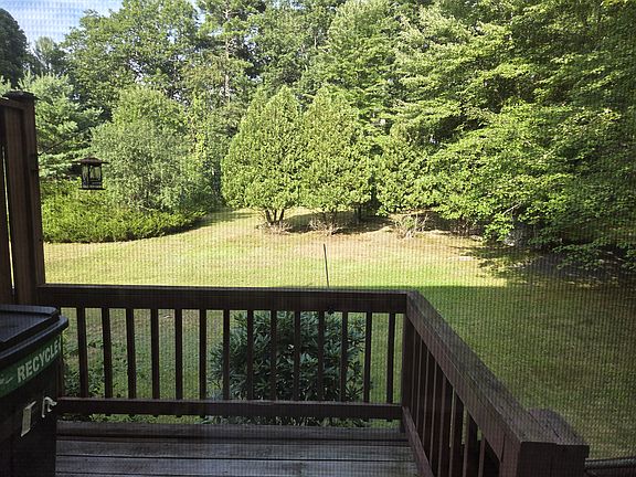 5th image of 10A Groton Rd #E6