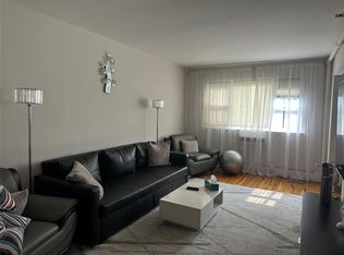 4227 212th St, Flushing, NY 11361