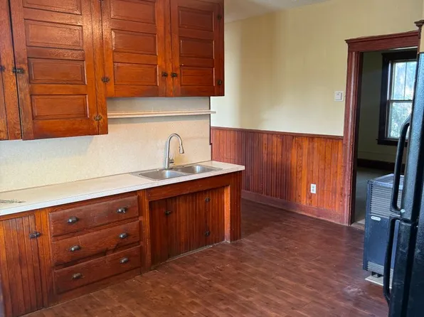 448 Cumberland Hill Road Woonsocket, 448 Cumberland Hill Rd #2F, Woonsocket, RI 02895