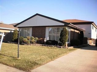 9413 Ozanam Ave, Morton Grove, IL 60053