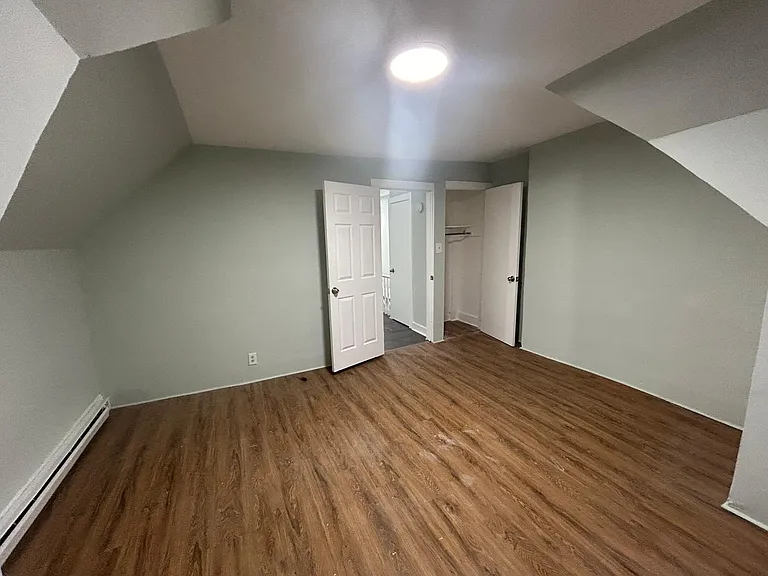 1105 W State St #3 — Photo 1