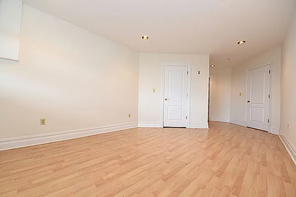 Rented by Keller Williams NYC | media 20