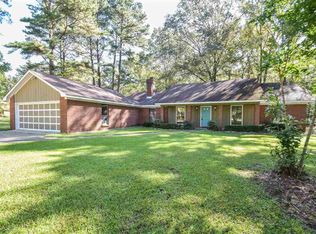 732 S Springlake Cir, Terry, MS 39170