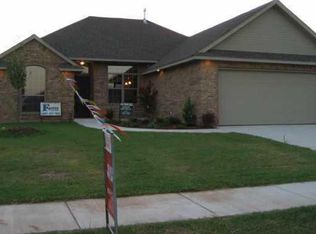 4233 Notting Hl, Moore, OK 73160
