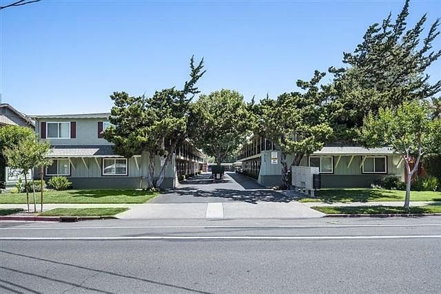 1st image of 2124 Park Ave