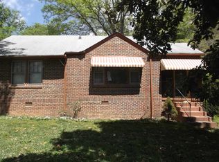 906 Ewing Dr, Forest Park, GA 30297