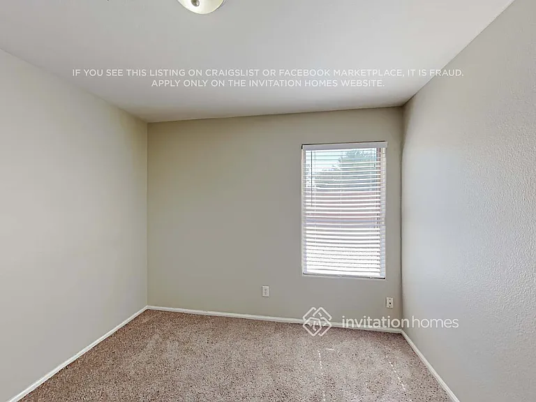 16661 W Latham St — Photo 11