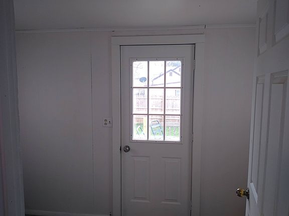 3rd image of 162 W Park Dr