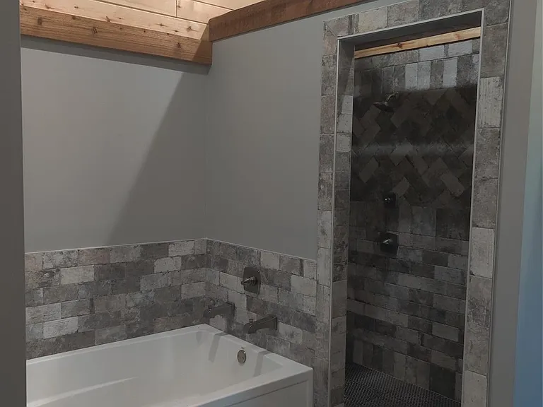 644 Durham Dr — Photo 9