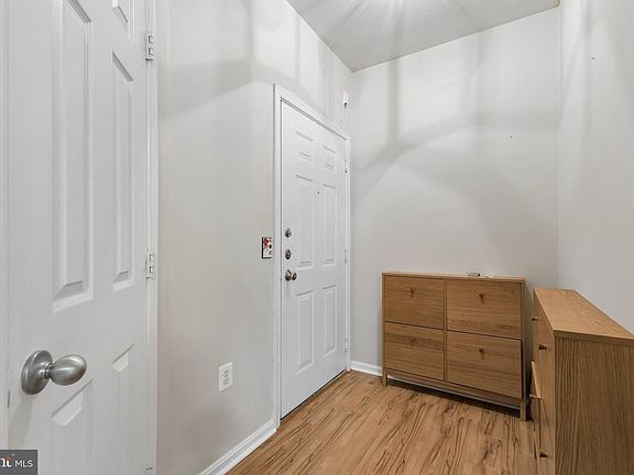 3rd image of 9480 Virginia Center Blvd Suite 211