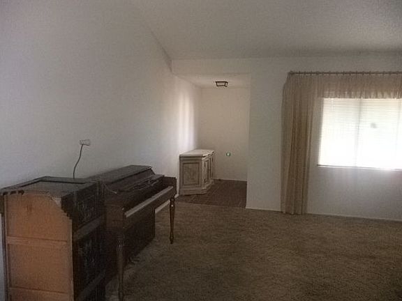5th image of 7616 Fairway Dr