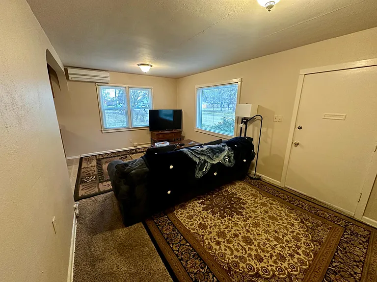 630 N 5 E #630 — Photo 3