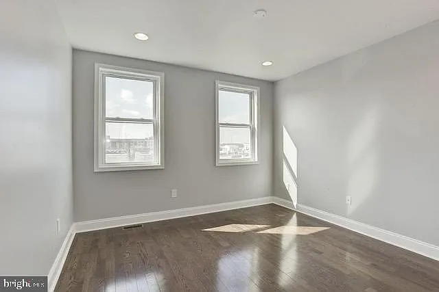 45 E Randall St — Photo 14