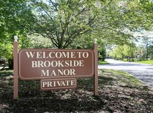 5 Sandburg Ct, Mahwah, NJ 07430