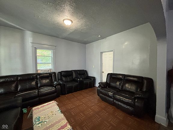 3rd image of 2948 Highland Pl
