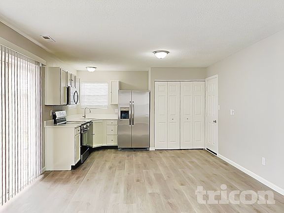 4th image of 824 Daybreak Dr